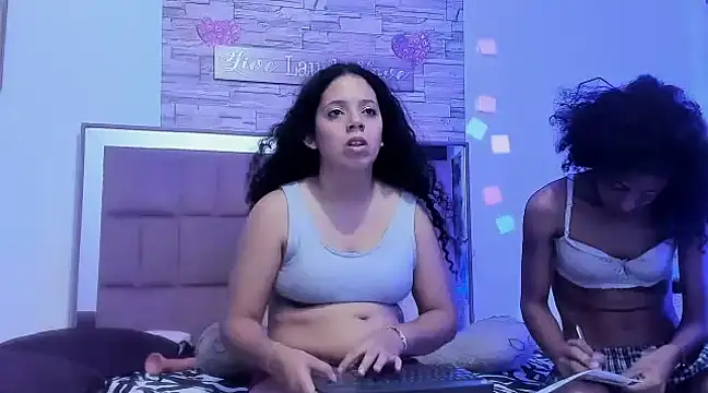chicaslatinas69 online show from February 9, 2025, 1:22 am