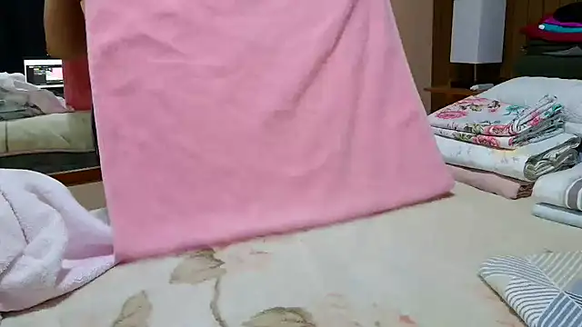 Snapshot of Kellynha_Sweet chatting on September 26, 2025, 9:32 pm Kellynha Sweet online show from September 26, 2025, 9:32 pm