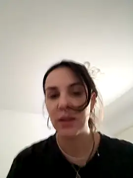 Snapshot of TaniaAmore chatting on October 26, 2025, 8:31 pm TaniaAmore online show from October 26, 2025, 8:31 pm