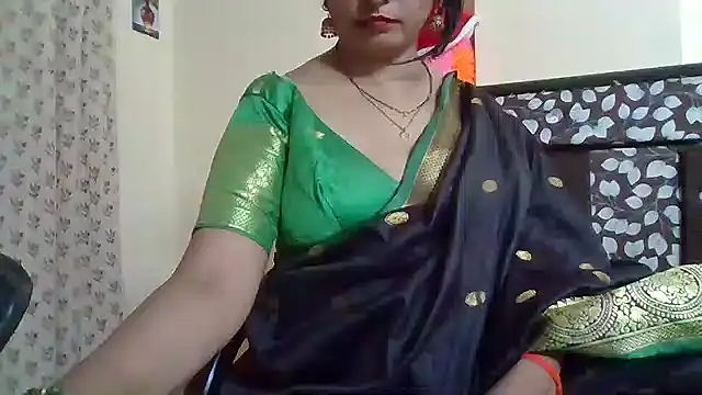 NautyBabe online show from October 5, 2025, 8:10 pm