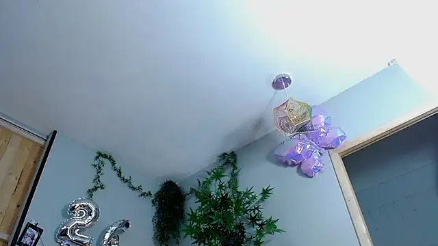 VickyJackson  online show from March 17, 2025, 7:58 pm