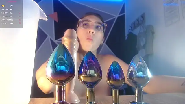 Snapshot of DaMikaela_ chatting on October 15, 2025, 6:49 pm DaMikaela online show from October 15, 2025, 6:49 pm