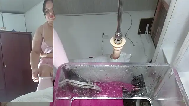 Snapshot of sammyEvans__ chatting on October 18, 2025, 2:24 am sammyEvans   online show from October 18, 2025, 2:24 am