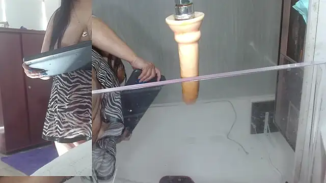 Snapshot of sammyEvans__ chatting on October 16, 2025, 4:04 pm sammyEvans   online show from October 16, 2025, 4:04 pm