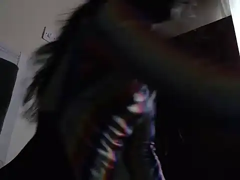 santa queenn online show from November 26, 2025, 1:55 pm