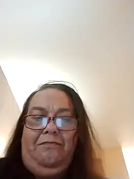 Snapshot of CumswallowinTiff chatting on November 5, 2025, 3:09 am CumswallowinTiff online show from November 5, 2025, 3:09 am