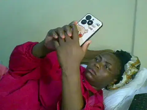 Snapshot of sweet-frida22 chatting on March 9, 2025, 12:53 am sweet-frida22 online show from March 9, 2025, 12:53 am