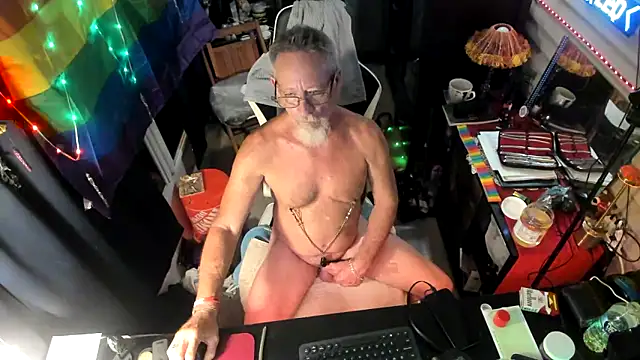 Daddysthick online show from September 26, 2025, 3:57 am