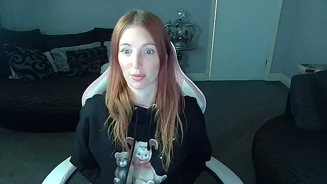 Snapshot of Red_firesquirt chatting on January 6, 2026, 3:27 pm Red firesquirt online show from January 6, 2026, 3:27 pm