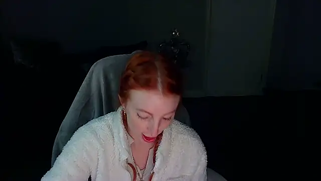 Red firesquirt online show from February 4, 2025, 10:55 pm