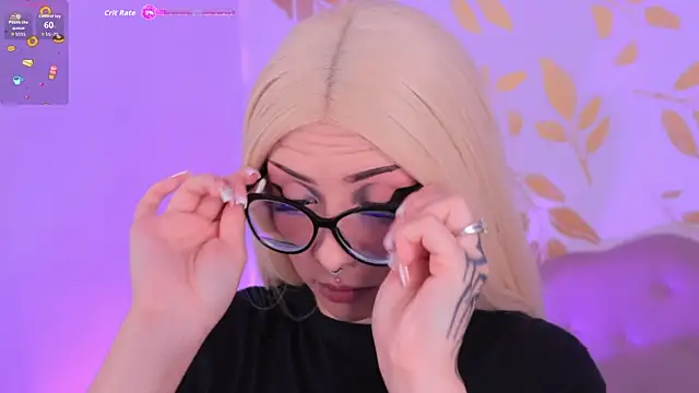 Misselektra   online show from November 4, 2025, 3:43 am