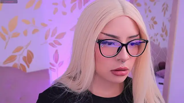 Misselektra   online show from September 12, 2025, 5:07 am