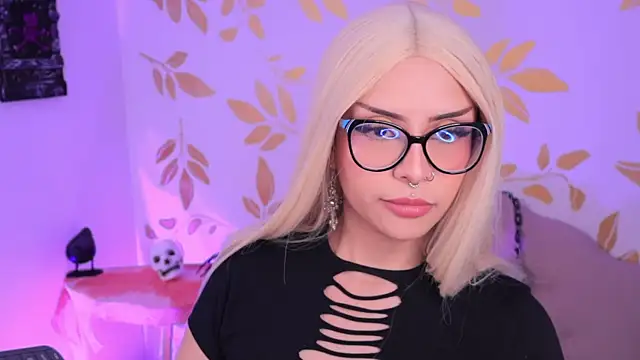 Misselektra   online show from October 22, 2025, 3:39 am