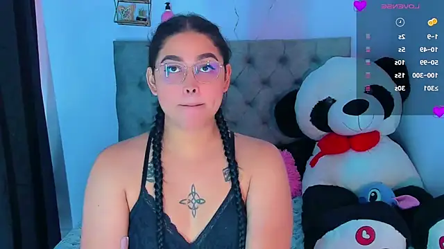 mabellfox online show from October 8, 2025, 7:47 pm