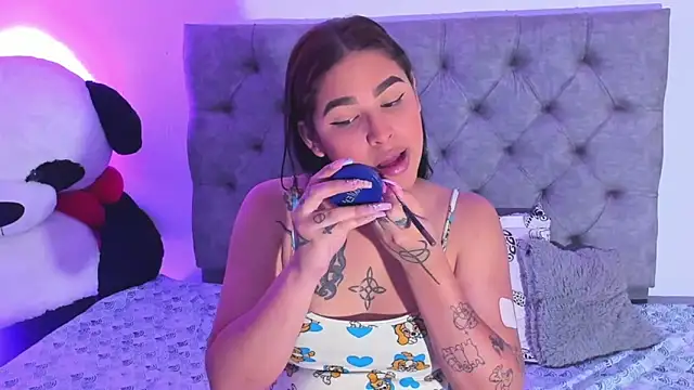 Snapshot of mabellfox chatting on February 5, 2026, 8:48 pm mabellfox online show from February 5, 2026, 8:48 pm