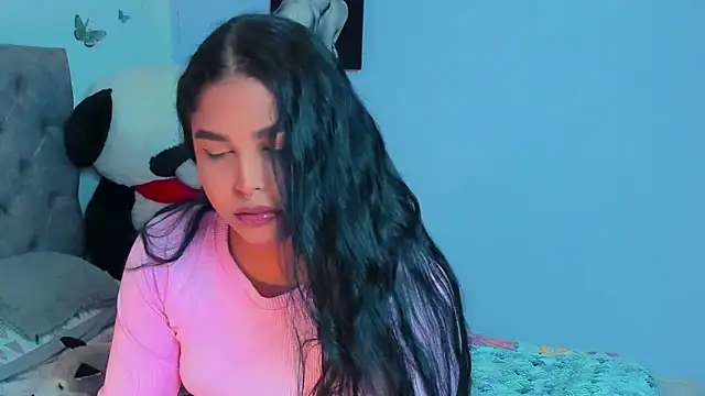 mabellfox online show from February 14, 2025, 4:09 pm