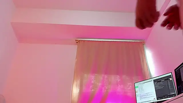 soyamandaa  online show from October 13, 2025, 7:04 pm