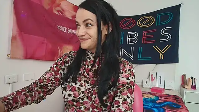 LovelyAzucena online show from March 31, 2026, 2:30 pm