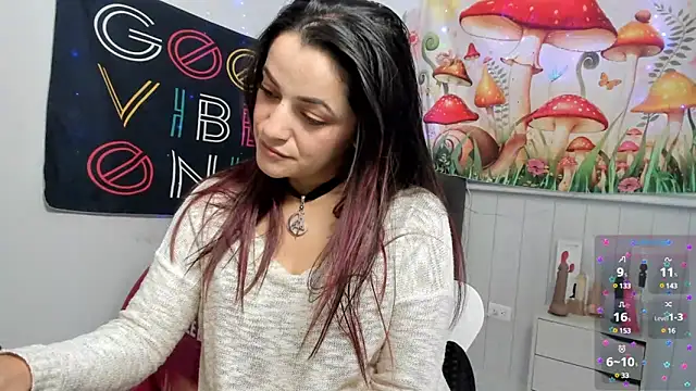 LovelyAzucena online show from February 19, 2025, 2:33 pm