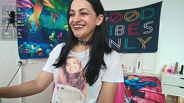 LovelyAzucena online show from March 6, 2026, 2:12 pm