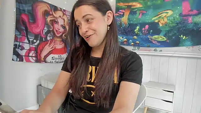 LovelyAzucena online show from December 5, 2025, 4:16 pm