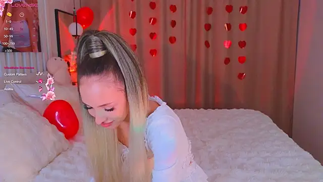 Lana me online show from February 5, 2025, 3:09 pm