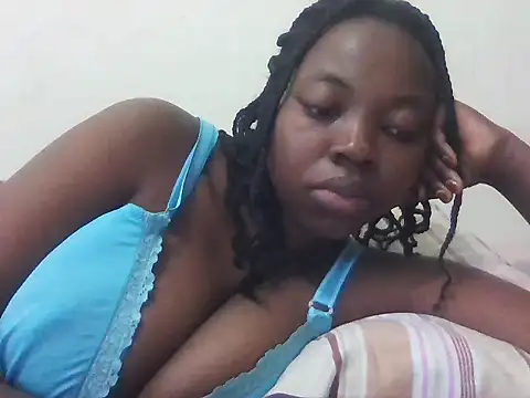 Snapshot of Sexxy_blush1 chatting on October 10, 2025, 6:47 am Sexxy blush1 online show from October 10, 2025, 6:47 am