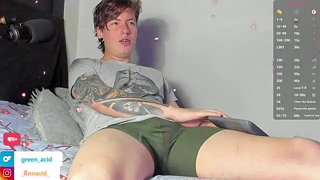 Green acid01 online show from March 25, 2026, 7:35 pm