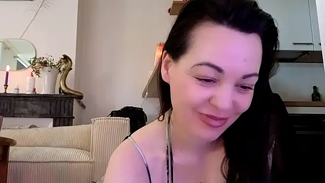 Lilie romeo online show from February 6, 2025, 11:31 am