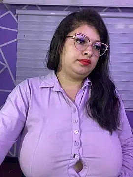 MiiaaJoness online show from May 15, 2026, 5:22 pm