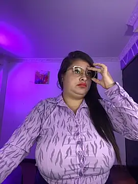 MiiaaJoness online show from November 28, 2025, 3:01 pm