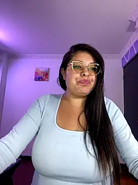 MiiaaJoness online show from December 3, 2025, 6:29 pm