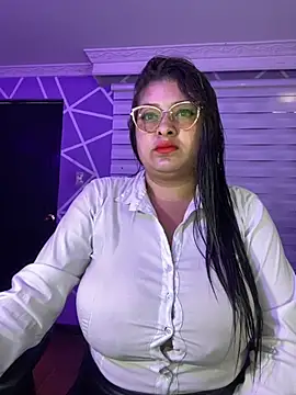 MiiaaJoness online show from October 24, 2025, 3:22 pm