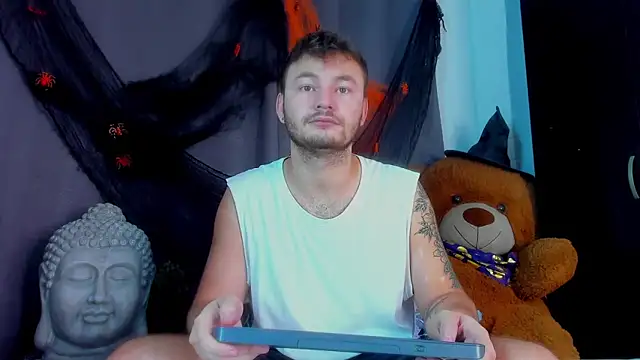 Snapshot of JacoLive chatting on October 19, 2025, 10:34 pm JacoLive online show from October 19, 2025, 10:34 pm