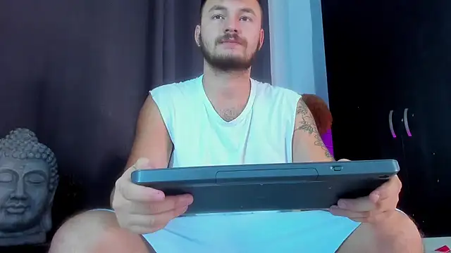 Snapshot of JacoLive chatting on September 30, 2025, 8:48 pm JacoLive online show from September 30, 2025, 8:48 pm