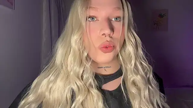 IsabellaFigueredo   online show from February 22, 2026, 11:56 am