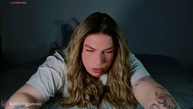 IsabellaFigueredo   online show from December 1, 2025, 10:54 pm