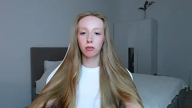 Luna insniity online show from September 13, 2025, 7:03 pm