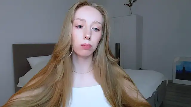 Luna insniity online show from February 5, 2025, 8:14 pm