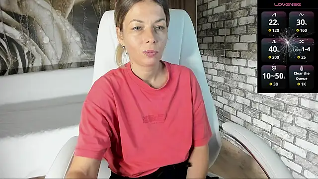 Snapshot of Eva_Melow chatting on September 20, 2025, 3:17 pm Eva Melow online show from September 20, 2025, 3:17 pm