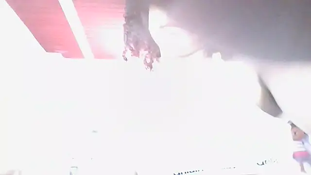 Snapshot of Eylend_Lisboa chatting on September 19, 2025, 2:32 pm Eylend Lisboa online show from September 19, 2025, 2:32 pm