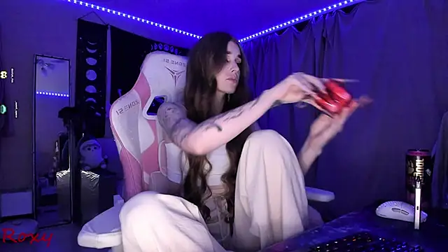 wet dream  online show from November 9, 2025, 6:45 pm