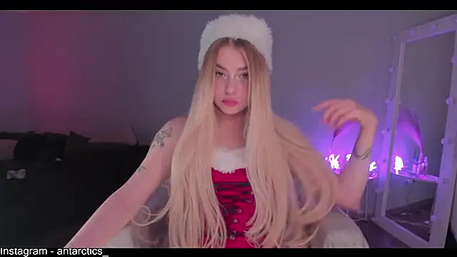 lil barbie girl online show from December 25, 2024, 7:34 pm
