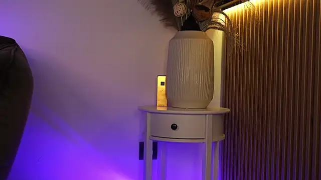 Snapshot of KimyBroox chatting on September 18, 2025, 8:56 pm KimyBroox online show from September 18, 2025, 8:56 pm