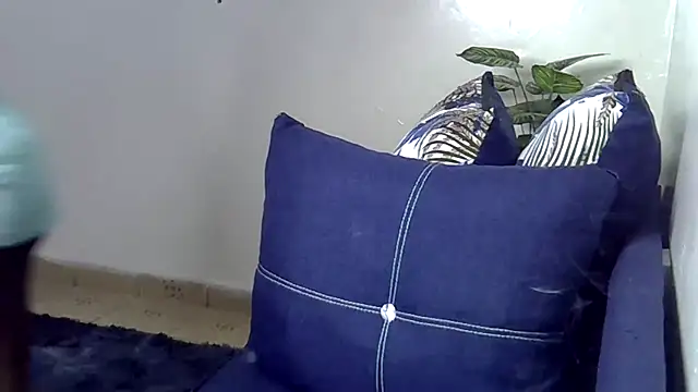 Snapshot of Enkarxx chatting on November 4, 2025, 6:28 am Enkarxx online show from November 4, 2025, 6:28 am