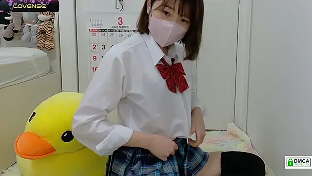 SUZU  online show from March 12, 2025, 1:08 pm