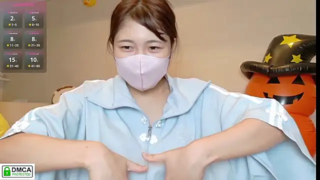 Snapshot of SUZU_ chatting on October 26, 2025, 1:22 pm SUZU  online show from October 26, 2025, 1:22 pm