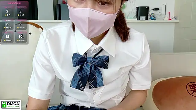 Snapshot of SUZU_ chatting on September 17, 2025, 3:19 am SUZU  online show from September 17, 2025, 3:19 am