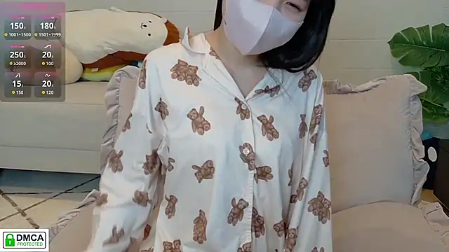 SUZU  online show from March 7, 2026, 10:15 pm