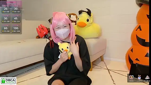 Snapshot of SUZU_ chatting on October 27, 2025, 1:12 pm SUZU  online show from October 27, 2025, 1:12 pm